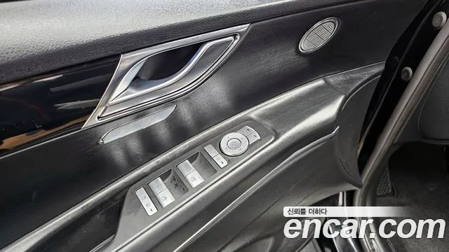 Genesis GV80 2.5T Бензин AWD — Фото автомобиля 14