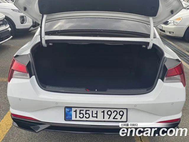 Hyundai AVANTE Avante (CN7) — Фото автомобиля 17