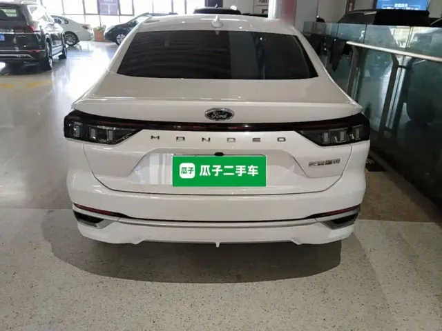 Ford Mondeo — Фото автомобиля 5