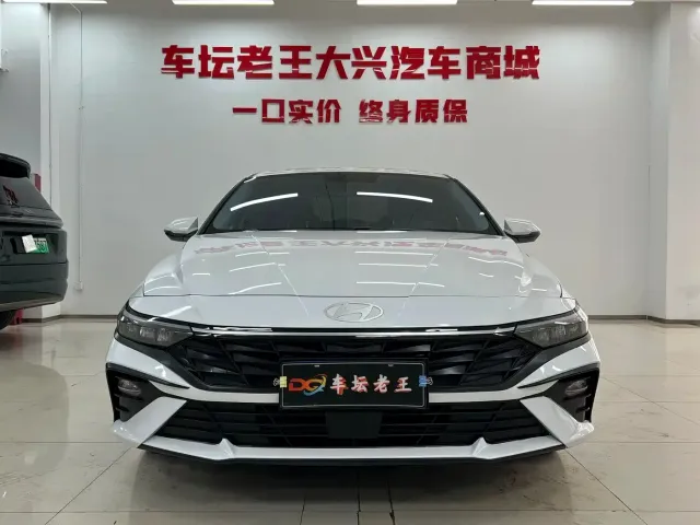 Hyundai Elantra — Фото автомобиля 2