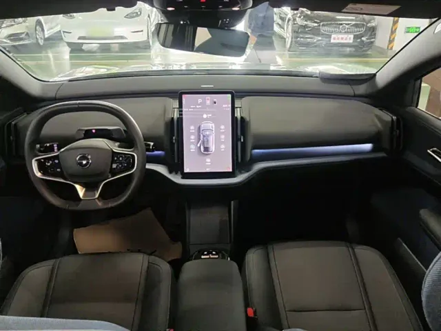 Volvo EX30 — Фото автомобиля 9