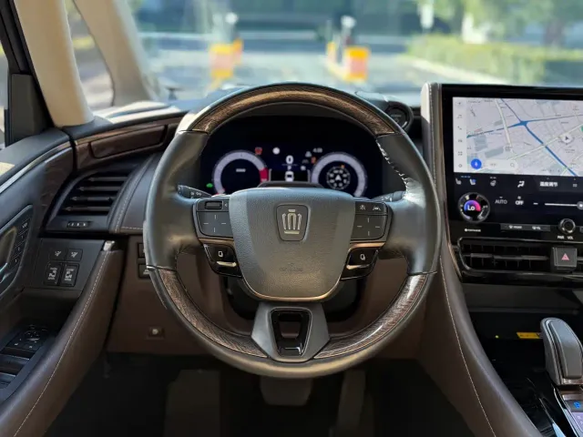 Toyota Vellfire — Фото автомобиля 9