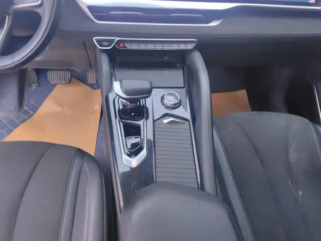 Geely Xingyue L — Фото автомобиля 16