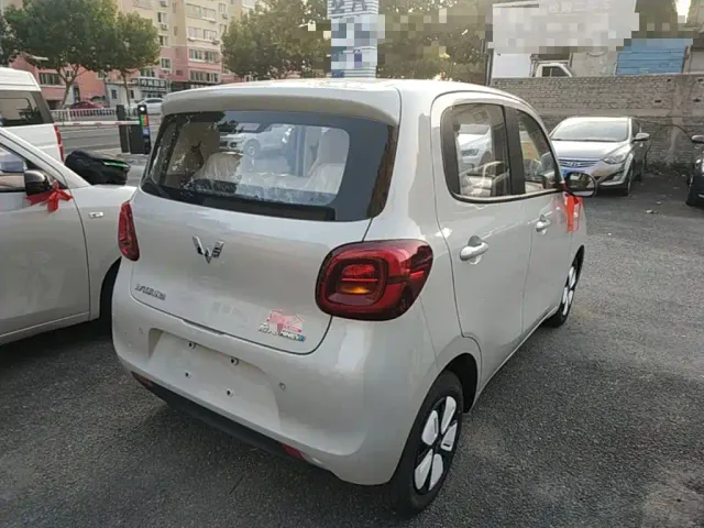 Wuling Hongguang Mini EV — Фото автомобиля 6