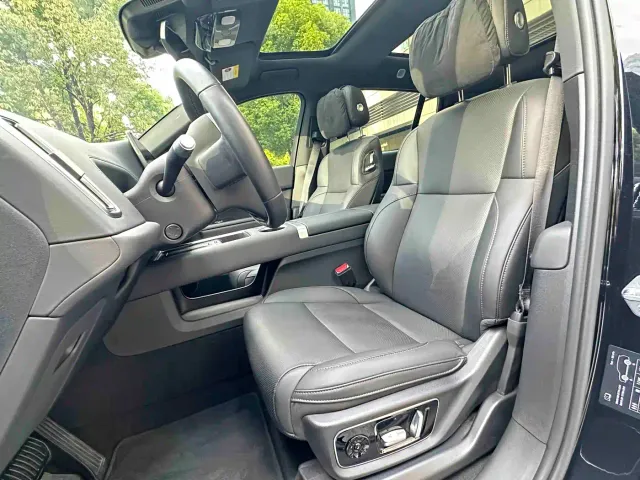 Li Auto L7 — Фото автомобиля 17