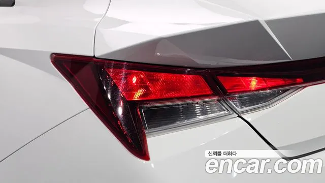Hyundai Avante CN7 — Фото автомобиля 8