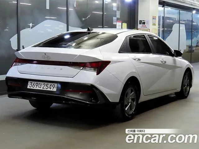 Hyundai Avante — Фото автомобиля 4