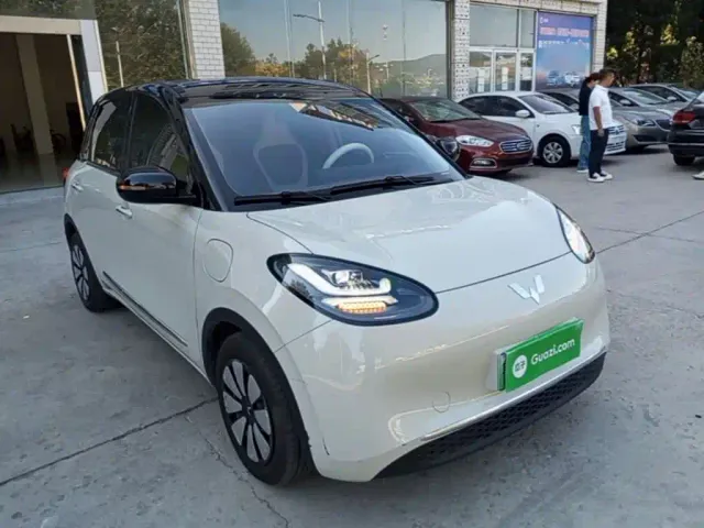 Wuling Bingo — Фото автомобиля 3