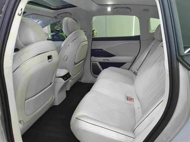 Toyota BoZhi 7 — Фото автомобиля 5