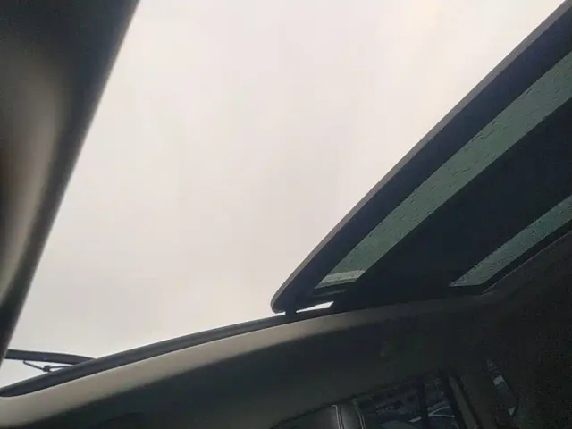 Roewe RX5 Max — Фото автомобиля 17