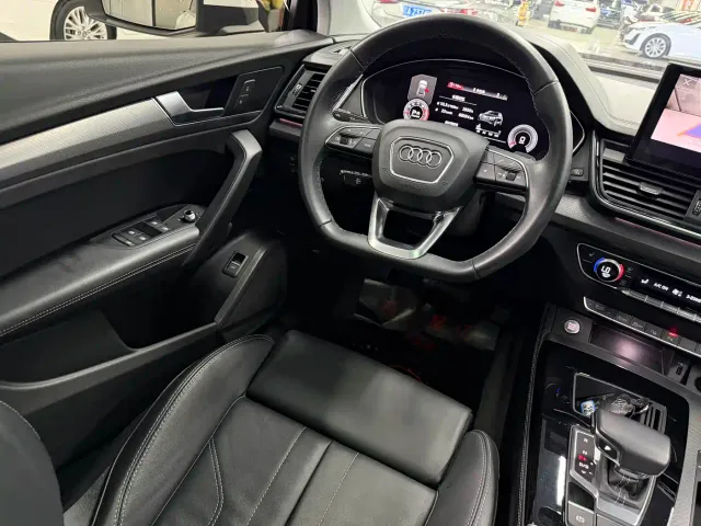 Audi Q5L — Фото автомобиля 9