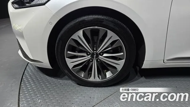 Kia K8 Hybrid — Фото автомобиля 5