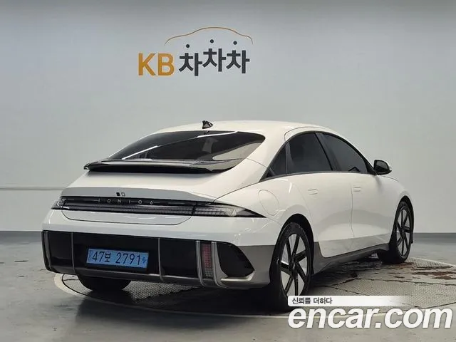 Hyundai Ioniq 6 — Фото автомобиля 3