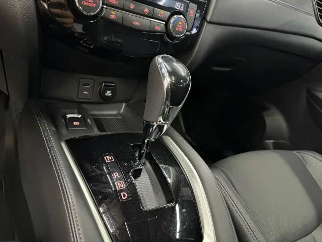 Nissan X-Trail — Фото автомобиля 16