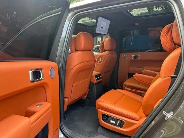 Li Auto L9 — Фото автомобиля 5