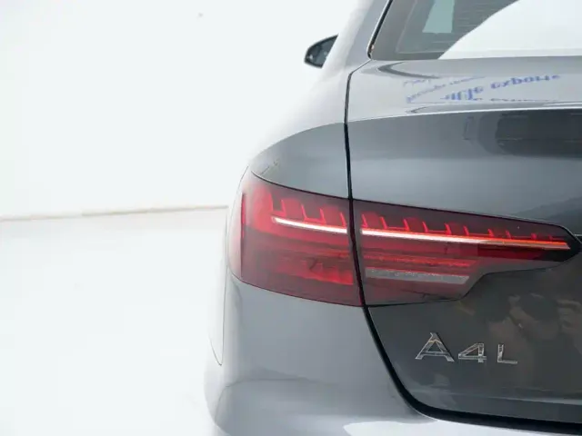 Audi A4L — Фото автомобиля 11
