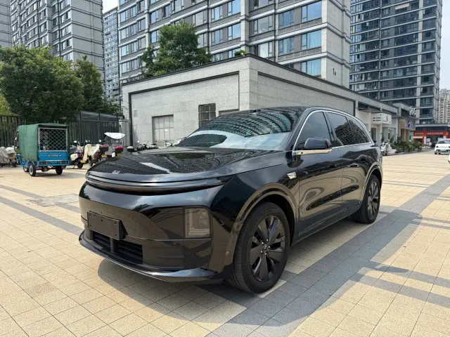 Фотография автомобиля — Li Auto L6