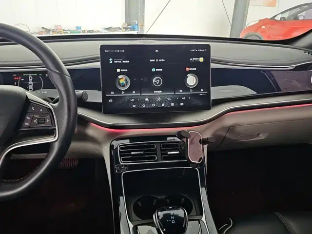 BYD Qin PLUS — Фото автомобиля 12