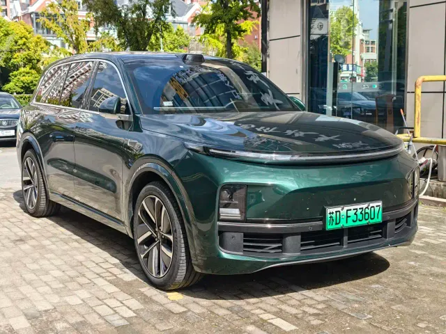 Li Auto L9 — Фото автомобиля 2