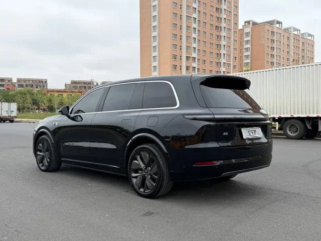 Li Auto L9 — Фото автомобиля 7