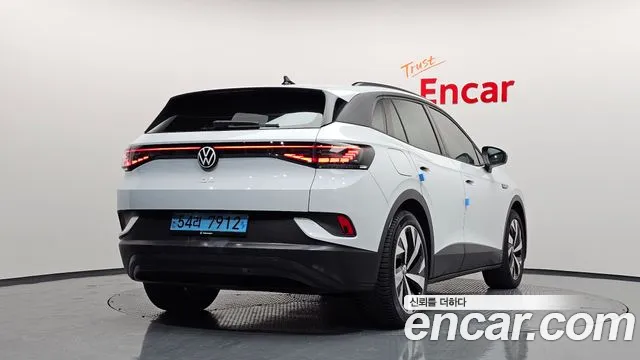 Volkswagen ID.4 — Фото автомобиля 2