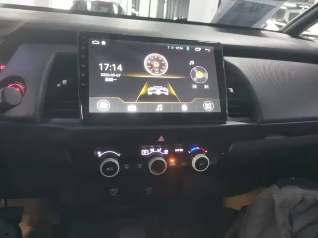 Honda Fit — Фото автомобиля 12