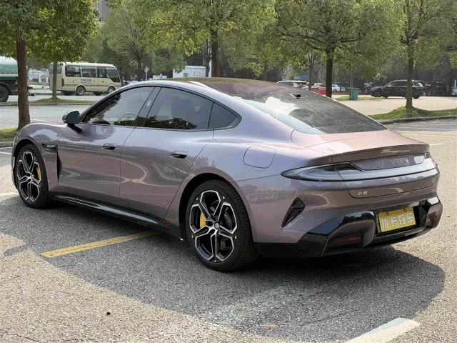 Xiaomi SU7 — Фото автомобиля 7