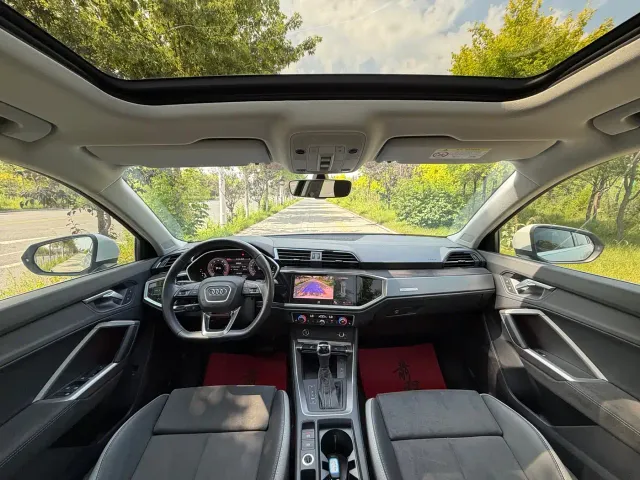 Audi Q3 — Фото автомобиля 11