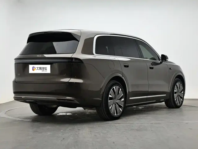 Li Auto Li Xiang L9 — Фото автомобиля 3