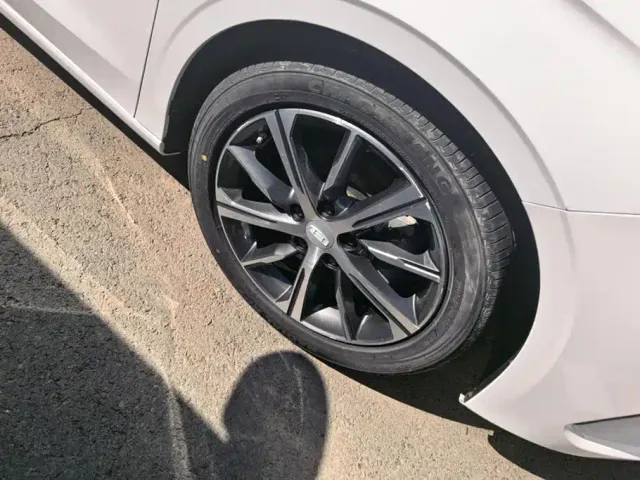 Geely Emgrand — Фото автомобиля 6