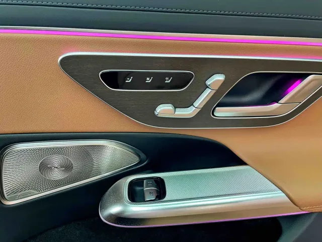 Mercedes-Benz E-Class — Фото автомобиля 10