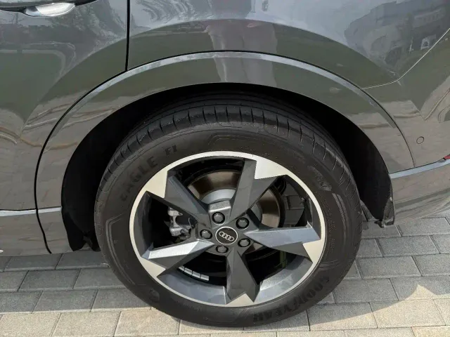 Audi Q3 — Фото автомобиля 24