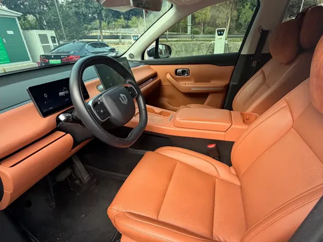 Leapmotor C10 — Фото автомобиля 4