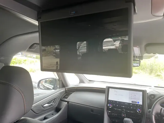 Toyota Alphard — Фото автомобиля 9