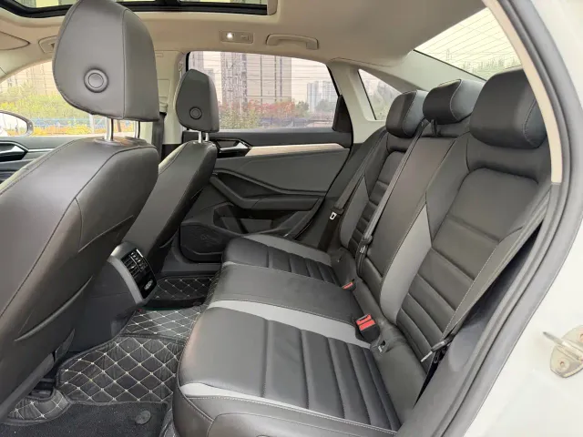 Volkswagen Sagitar — Фото автомобиля 9