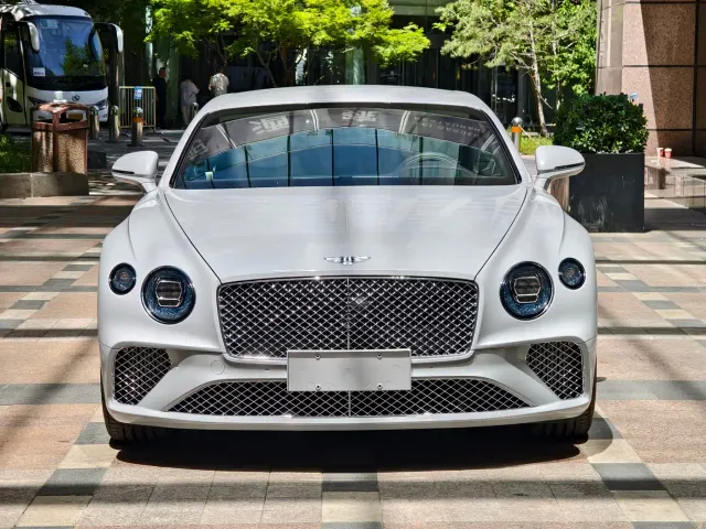 Bentley Continental — Фото автомобиля 2