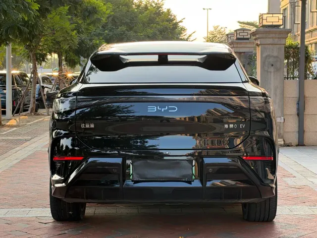 BYD Sealion 07 EV — Фото автомобиля 8