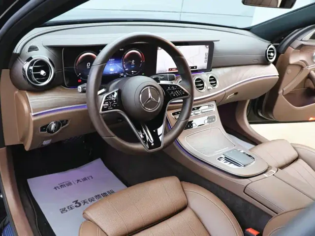 Mercedes-Benz E-Class — Фото автомобиля 14