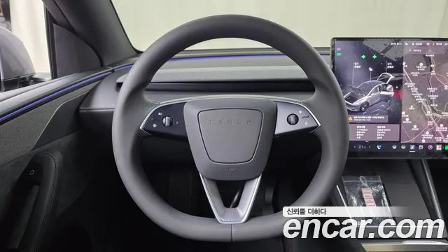 Tesla Model Y — Фото автомобиля 12