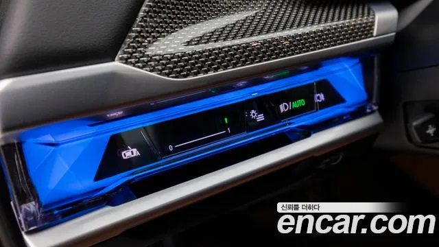 BMW i7 G70 — Фото автомобиля 13