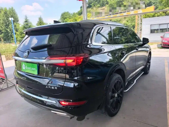 Buick Enclave — Фото автомобиля 4