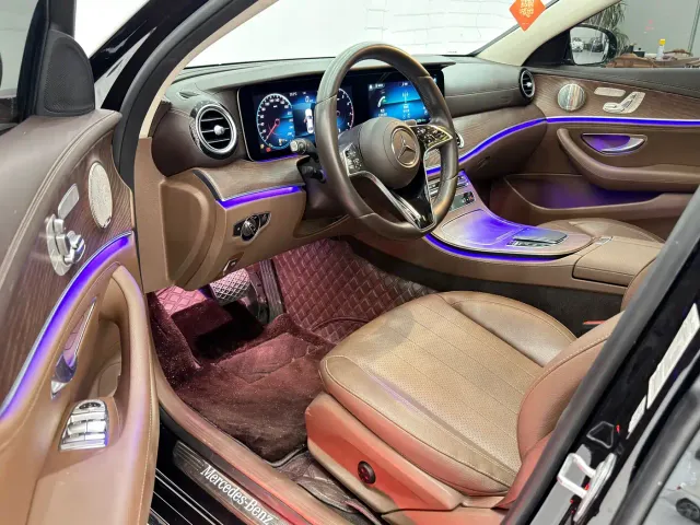 Mercedes-Benz E-Class — Фото автомобиля 3