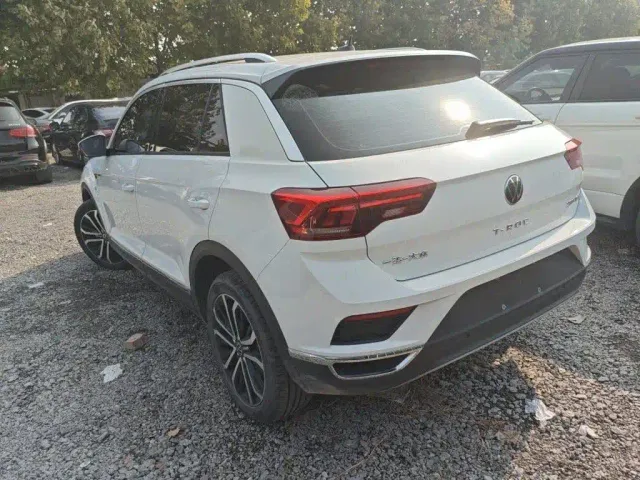 Volkswagen T-Roc — Фото автомобиля 9