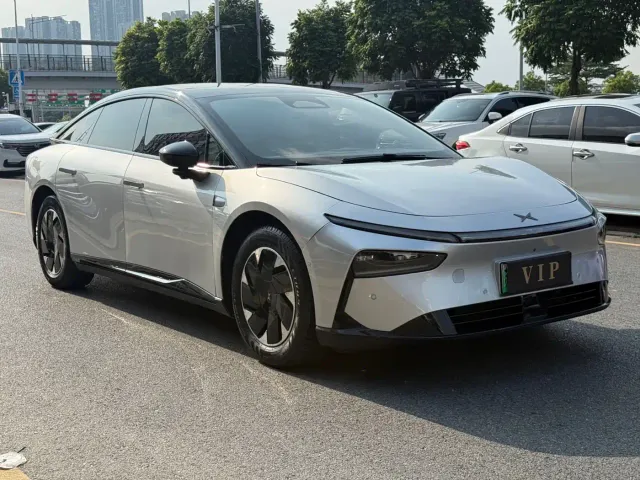 Xpeng P7+ — Фото автомобиля 3