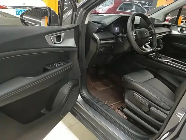 Wuling Jiachen — Фото автомобиля 15