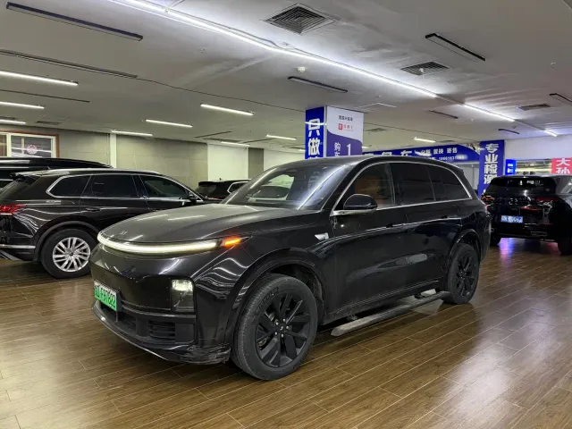 Фотография автомобиля — Li Auto L8