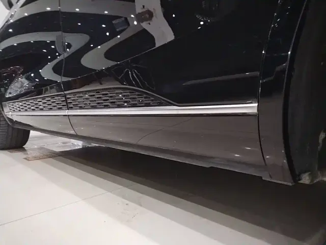Hongqi E-HS9 — Фото автомобиля 21