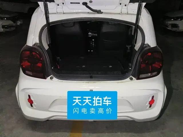 Roewe Clever — Фото автомобиля 5