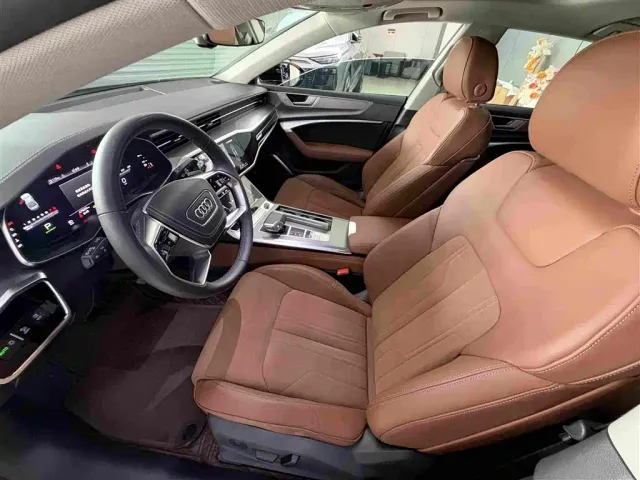 Audi A7L — Фото автомобиля 4