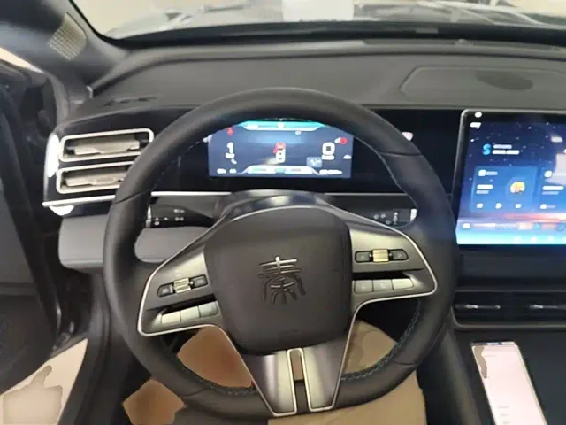 BYD Qin L — Фото автомобиля 10